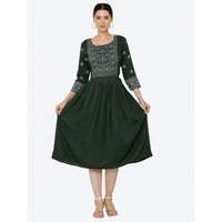 Women's Casual Rayon 3-4th Sleeves Kurti (Green)
